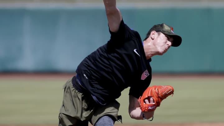 AP source: LA Angels closing in on deal to sign Tim Lincecum