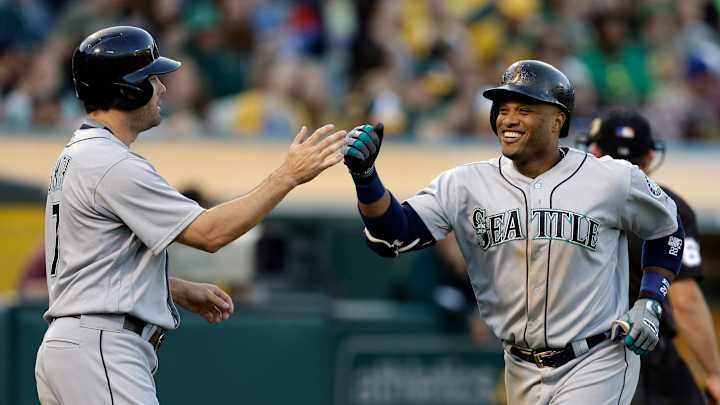 Cano, Cruz homer, Mariners beat A's for 7th win in 8 games