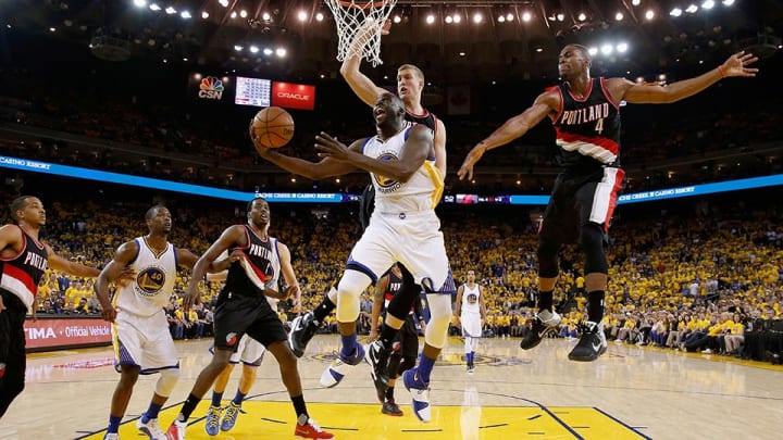 Warriors put off Curry questions with big comeback win over Blazers