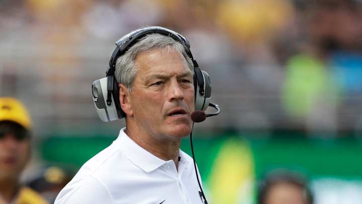 Kirk Ferentz re-signs with Iowa through 2025 season