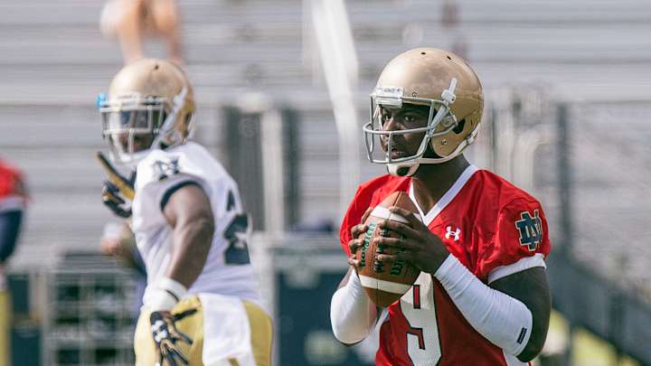 Kelly hasn't decided Notre Dame's QB rotation vs. Texas