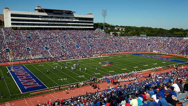 Two Kansas football players arrested for robbery