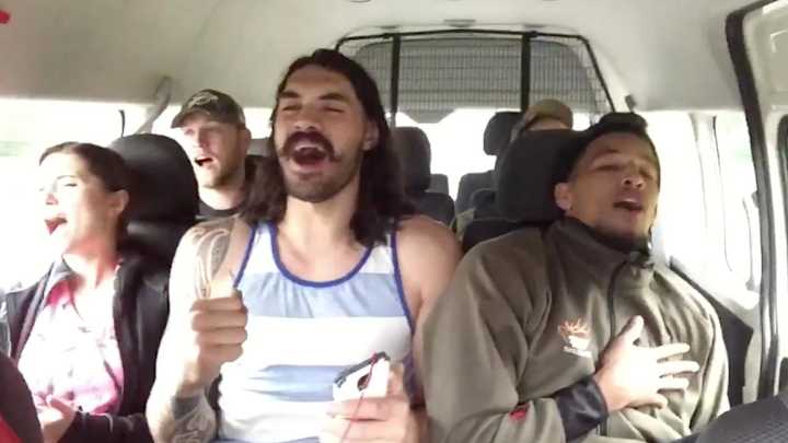 Steven Adams, Andre Roberson sing Backstreet Boys on team trip to New Zealand