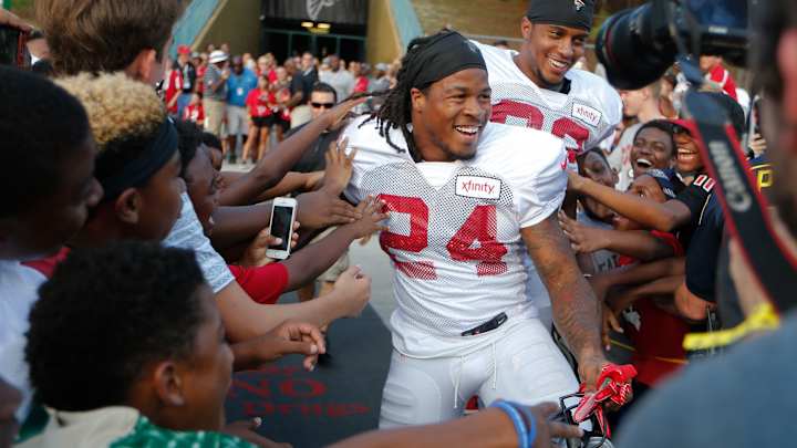 Former Falcons receiver turned cornerback impresses Quinn