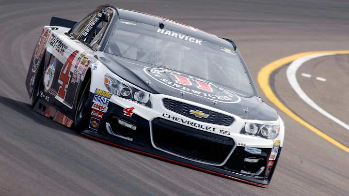 Everybody chasing Kevin Harvick at Phoenix