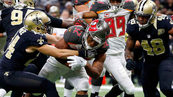 Bucs bench starting RB Martin in pivotal game against Saints