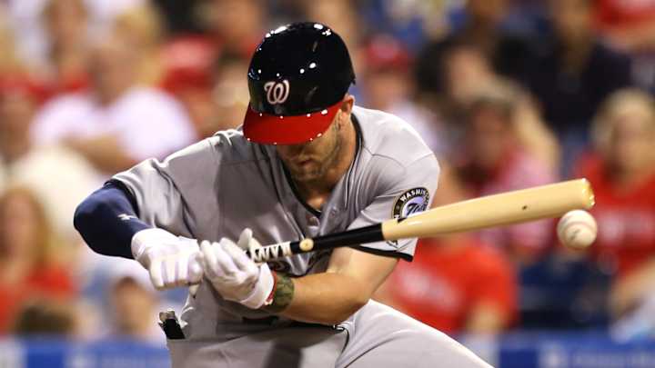 Nationals' Harper out of lineup due to bruised knee Nationals' Harper out of lineup due to bruised knee