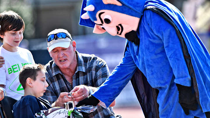 Watch: Terminally ill teen scores touchdown for high school football team Watch: Terminally ill teen scores touchdown for high school football team