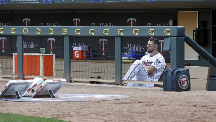 LEADING OFF: At 0-9, Twins and Braves try again for 1st win