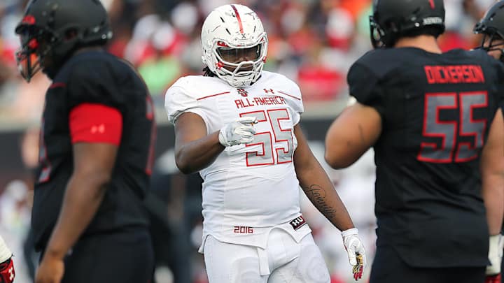 Recruiting tracker: Top news leading up to National Signing Day 2016