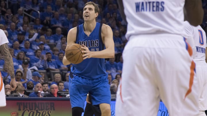 AP source: Mavs have deal with Nowitzki, will add Seth Curry