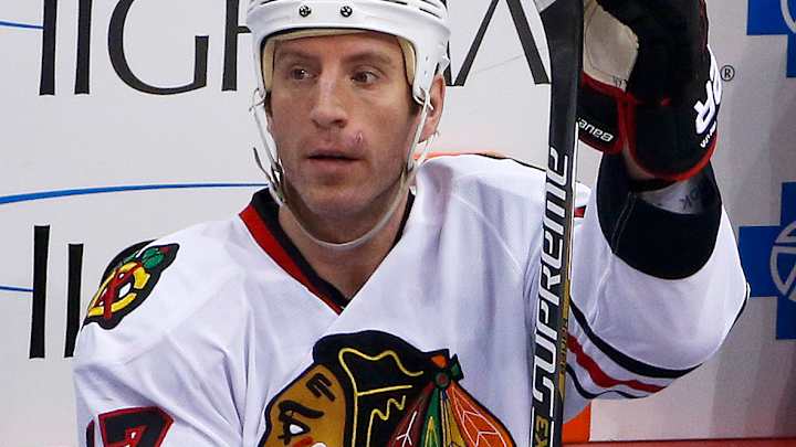 LA Kings reacquire Rob Scuderi from Chicago for Ehrhoff