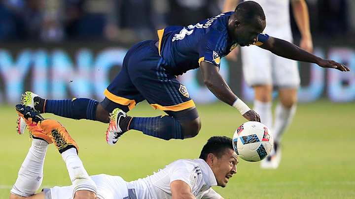 MLS: Sporting KC ties LA Galaxy, Timbers down Toronto FC