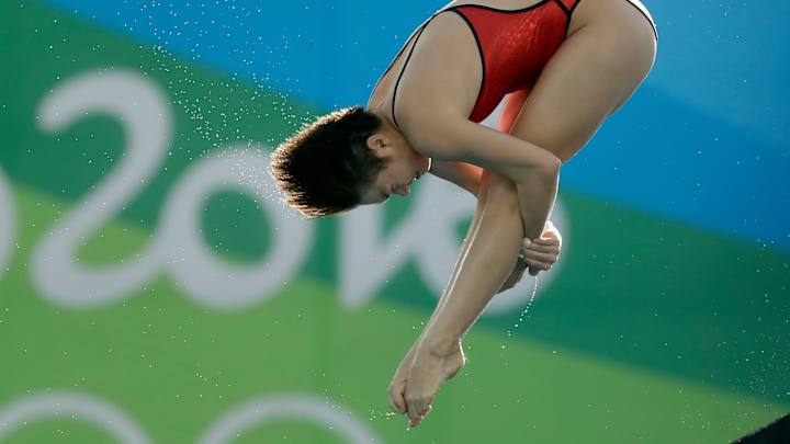 China's Si Yajie leads another round in women's platform