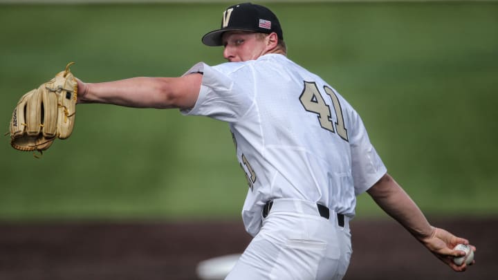 Vanderbilt pitcher Donny Everett drowns in swimming accident Vanderbilt pitcher Donny Everett drowns in swimming accident