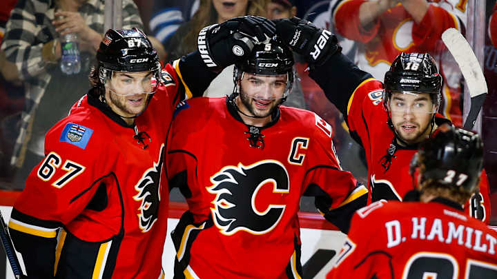 Flames use big first period to get past Jets 4-1 Flames use big first period to get past Jets 4-1