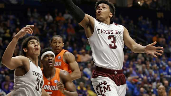 No. 17 Texas A&M pulls away from Florida 72-66 in SEC
