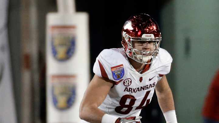 Arkansas tight end Henry declares for NFL draft Arkansas tight end Henry declares for NFL draft
