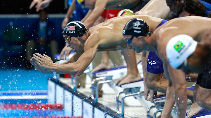 Reborn Michael Phelps plays pivotal role in U.S. 4x100 free relay gold Reborn Michael Phelps plays pivotal role in U.S. 4x100 free relay gold