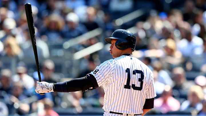 Alex Rodriguez exits with stiff oblique; MRI results negative