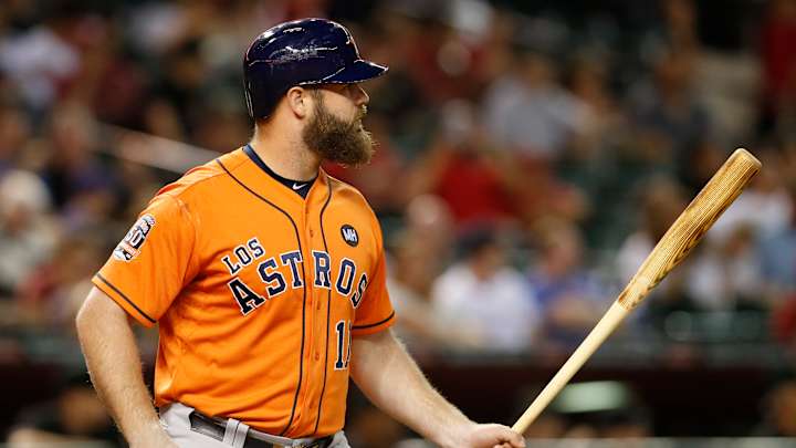 Astros, injured DH Gattis agree to $3.4 million deal