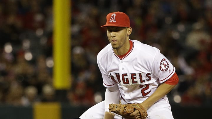 Angels' Simmons will require surgery on thumb