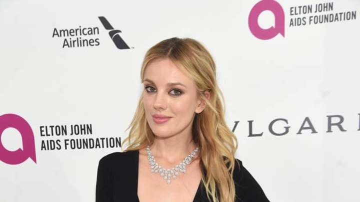 Monday's A.M. Hot Clicks: Bar Paly; Aaron Rodgers Lost at the Oscars