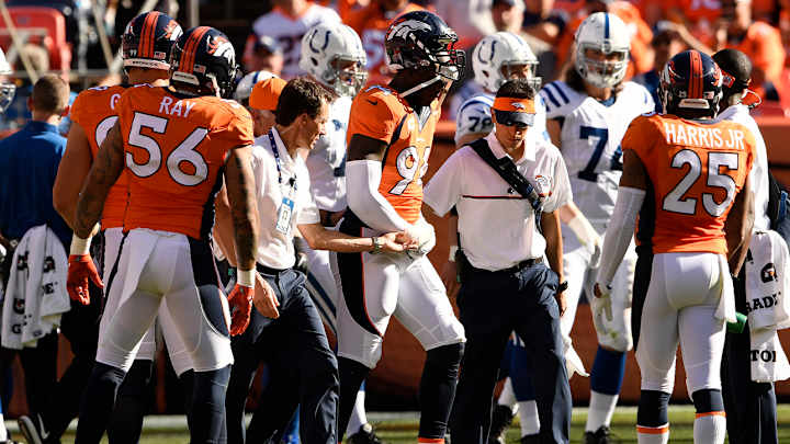 Report: Broncos’ DeMarcus Ware likely out 3–4 weeks with ulna fracture Report: Broncos’ DeMarcus Ware likely out 3–4 weeks with ulna fracture