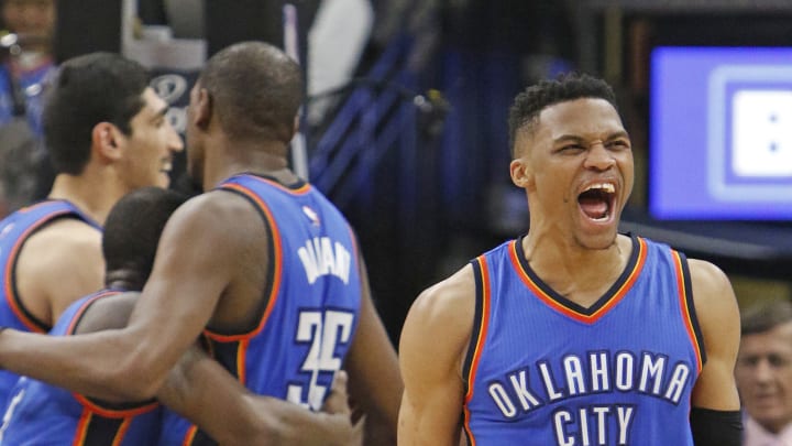 Thunder hold on beat Spurs 98-97, even series at 1-1