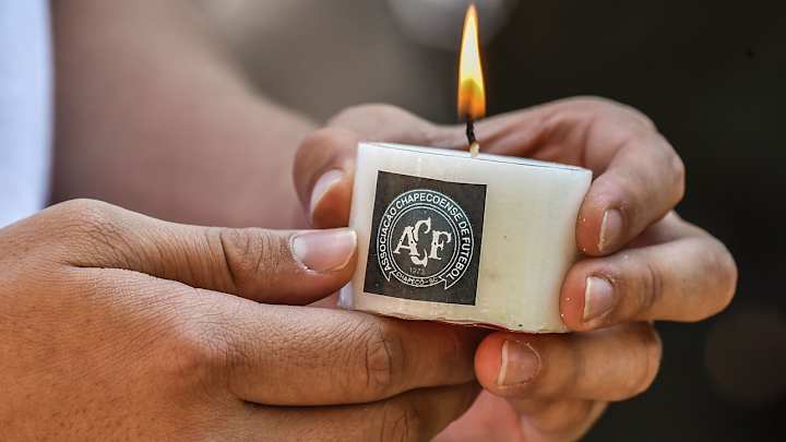 Plane carrying Chapecoense ran out of fuel, according to pilot recordings Plane carrying Chapecoense ran out of fuel, according to pilot recordings