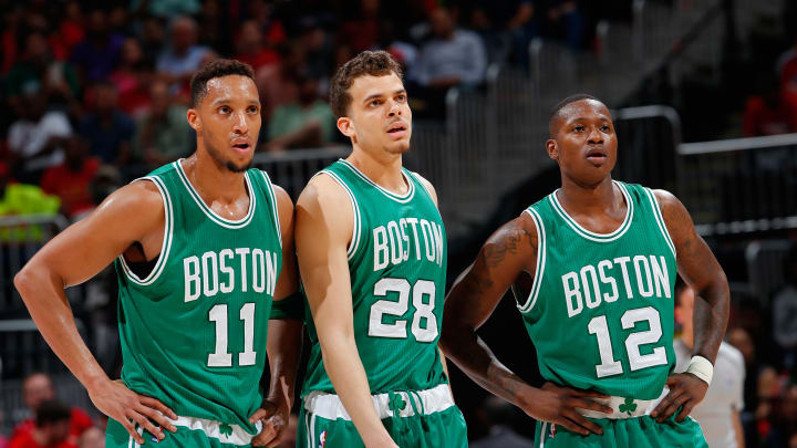 Hawks stifle Boston in 1st quarter, lead 2-0 after 89-72 win