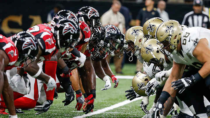 Atlanta Falcons: How can Dan Quinn improve his reeling defense?