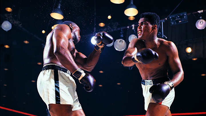 How Muhammad Ali used a bus at 3 a.m. to get Sonny Liston to fight him How Muhammad Ali used a bus at 3 a.m. to get Sonny Liston to fight him