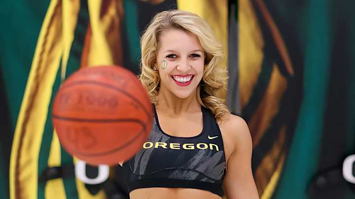 Cheerleader of the Week: Ellie Cheerleader of the Week: Ellie