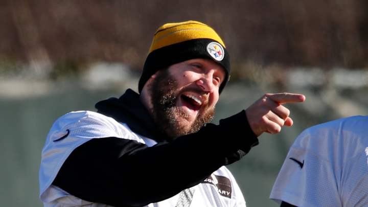 Steelers WR Bryant accepts challenge from Roethlisberger