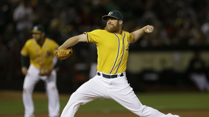 Burns drives in the winning run in the 9th inning