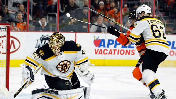 Simmonds, Streit lead Flyers past Bruins 3-2