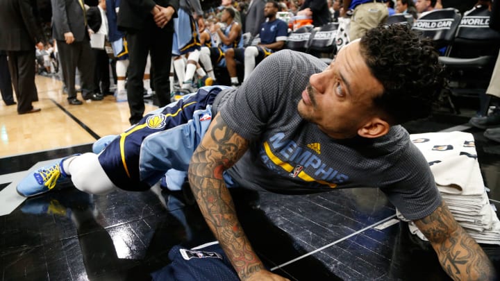 Matt Barnes takes shot at Derek Fisher, D’Angelo Russell on Instagram