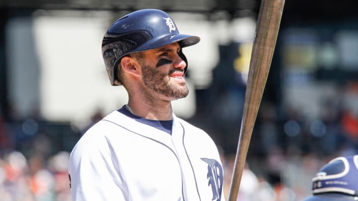 Tigers’ RF J.D. Martinez fractures elbow colliding into wall Tigers’ RF J.D. Martinez fractures elbow colliding into wall