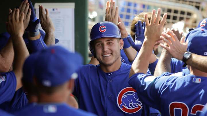 Rizzo homers, Hammel solid in Cubs' 9-6 win over Reds