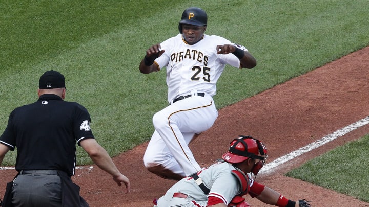 Catchers still adjusting to baseball's plate-blocking rule Catchers still adjusting to baseball's plate-blocking rule