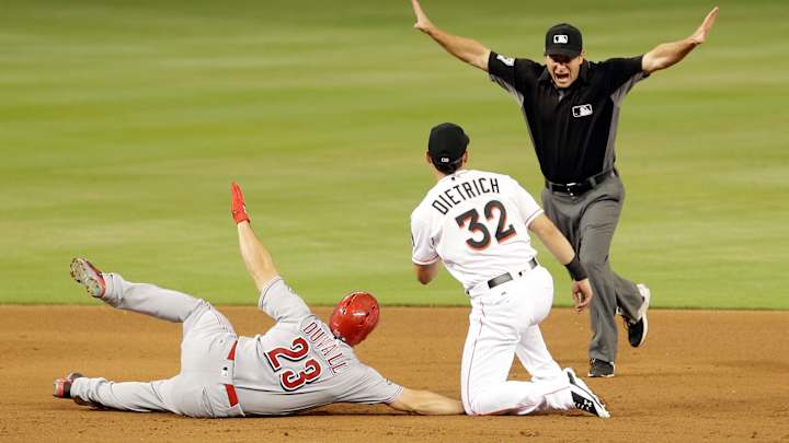 Fernandez pitches 7 innings in 3-1 win over Reds