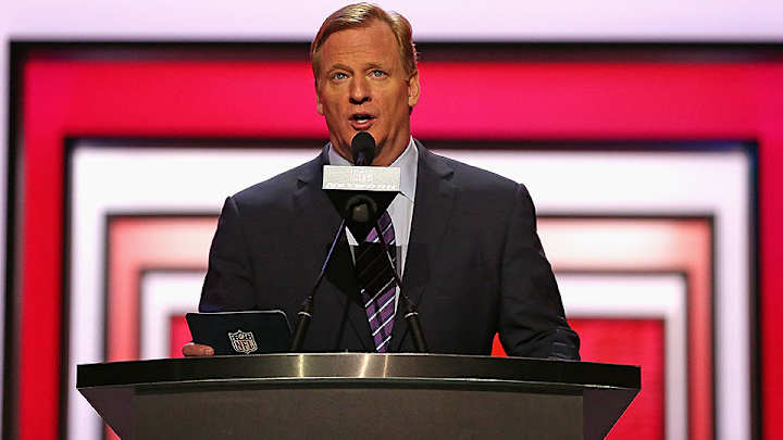 Roger Goodell’s 2015 salary dropped to over $31 million, NFL reports