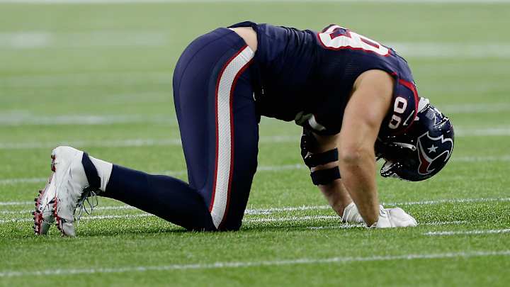 J.J. Watt receives pep talk from Arnold Schwarznegger after loss J.J. Watt receives pep talk from Arnold Schwarznegger after loss