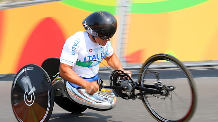 Race driver Alex Zanardi, a double amputee, wins gold at Rio