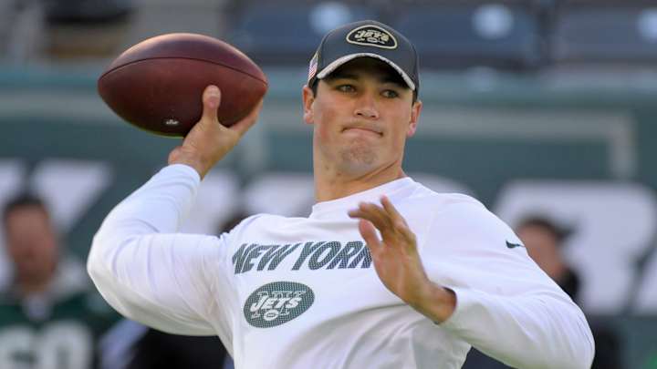 Hackenberg waits for his chance in 'redshirt' year with Jets