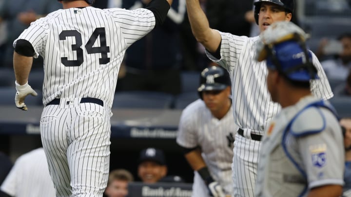 Teixeira out of Yanks' starting lineup due to neck spasms