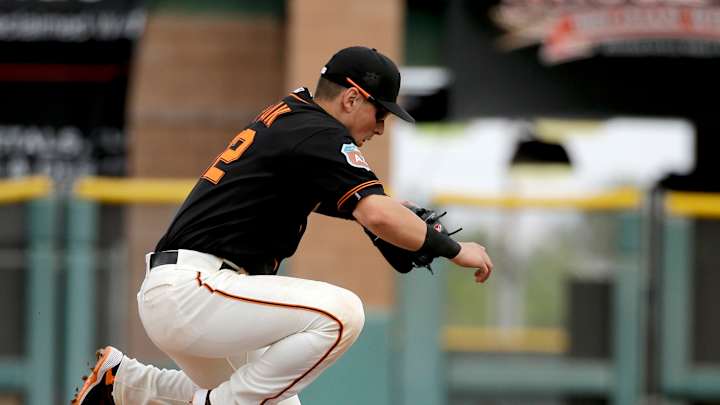 Giants' Samardzija fans 5 in 3 innings, Dodgers win 5-2