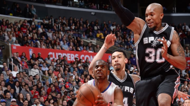 Clippers overwhelm Spurs in 4th quarter for 105-86 victory