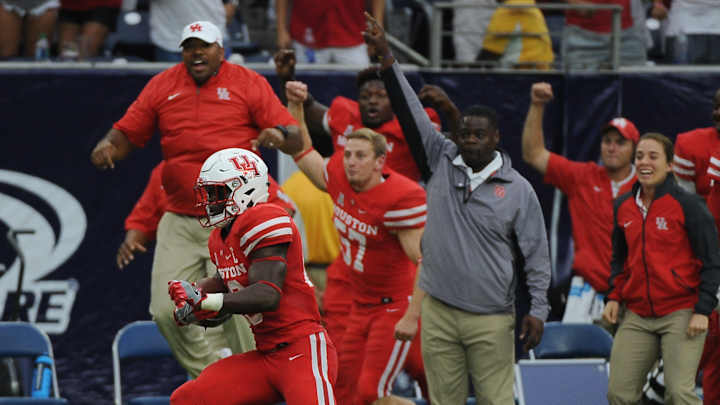 No. 15 Houston looks Big 12-ready in 33-23 victory over OU No. 15 Houston looks Big 12-ready in 33-23 victory over OU